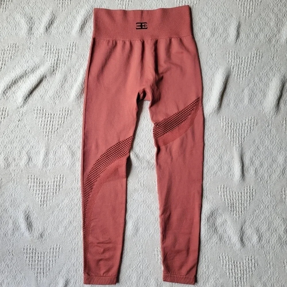 MOTUS SEAMLESS LEGGINGS HIGH WAIST – TERRA ROSE - Picture 4 of 12